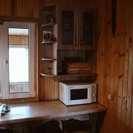 Holiday home Osa - дерев'яні будиночки біля гірськолижного курорту Tukhol'ka