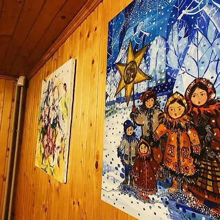 Osa - дерев'яні будиночки біля гірськолижного курорту Tukhol'ka