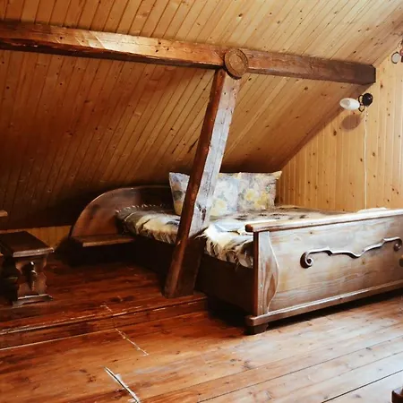 Osa - дерев'яні будиночки біля гірськолижного курорту Holiday home *
