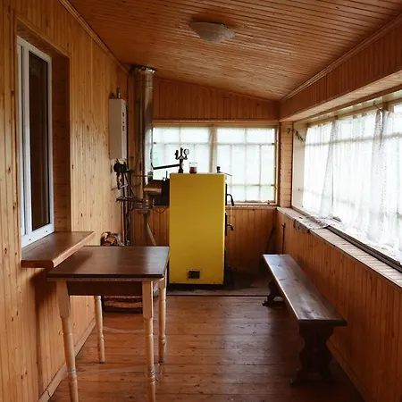 Osa - дерев'яні будиночки біля гірськолижного курорту Holiday home Tukhol'ka